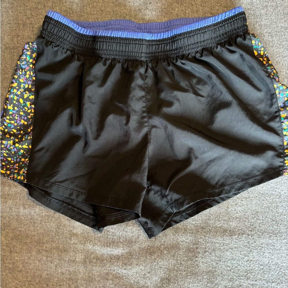 Nike Tempo womens lined running Shorts. Confetti accent size S